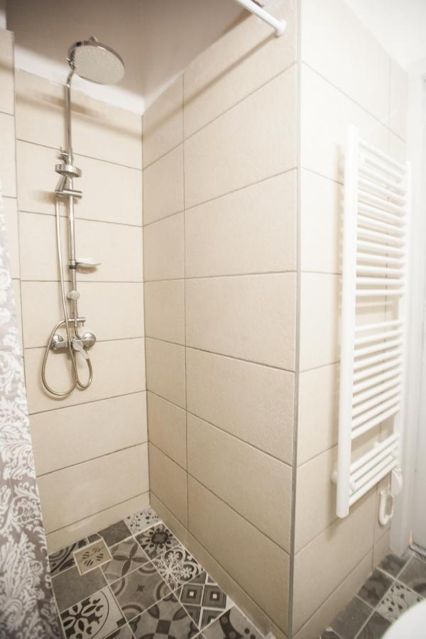 N40 By Small Home บูดาเปสต์ ภายนอก รูปภาพ