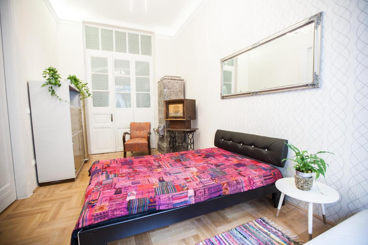N40 By Small Home บูดาเปสต์ ภายนอก รูปภาพ